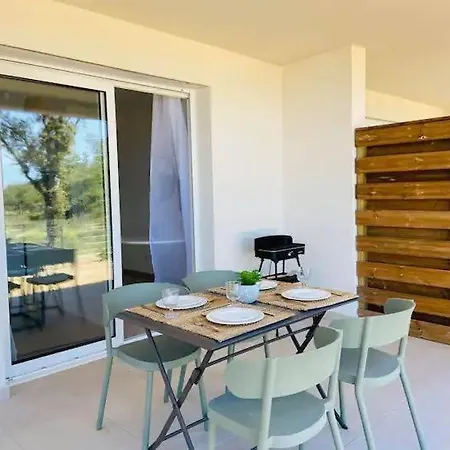 Apartment T2 Waterfront