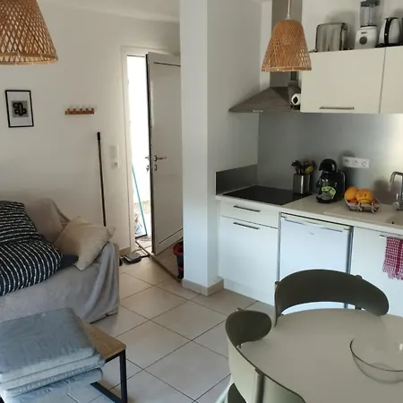 T2 Waterfront Apartment